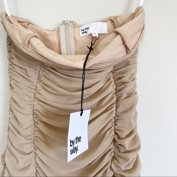 NWT BY THE WAY. Ivanna Ruched Strapless Dress - Picture 5 of 7